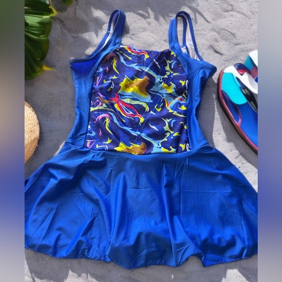 NWT WOMEN’S ONE PIECE RUCHED RETRO SWIMWEAR SWIM DRESS SIZE S - Picture 6 of 7